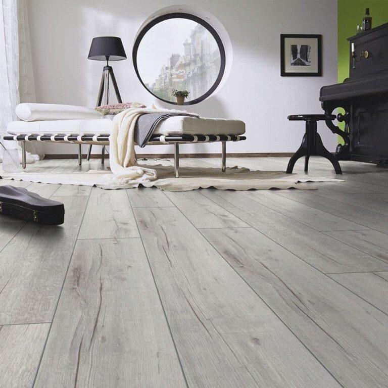 Kronotex Robusto 12mm Rip Oak White Flooring (D3181)