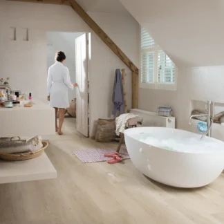 Quick-Step Alpha Bloom Sea Breeze Oak Beige LVT Flooring AVMPU40080