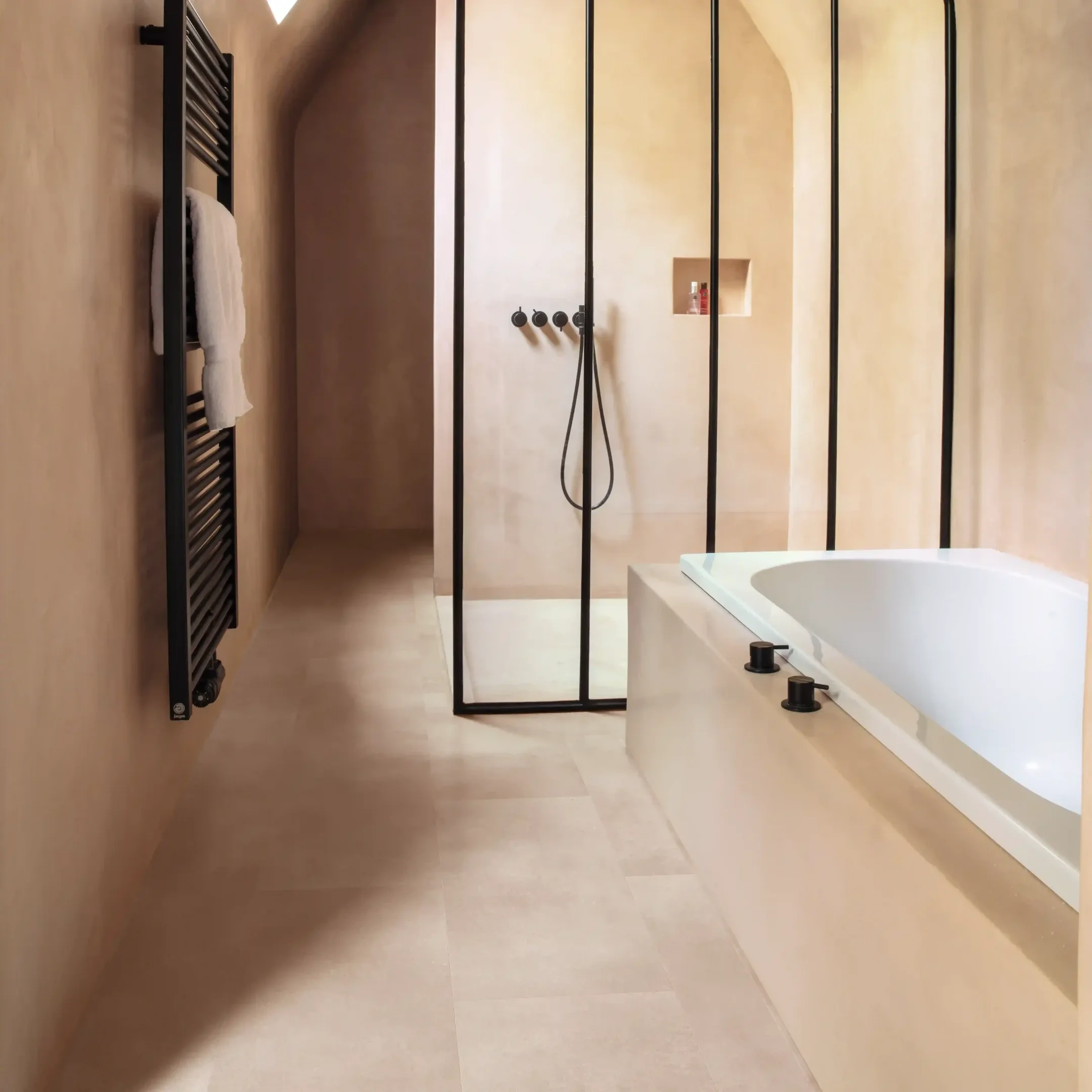 Quick-Step Alpha Oro Coral Rock LVT Flooring AVSTU40232 - Image 3